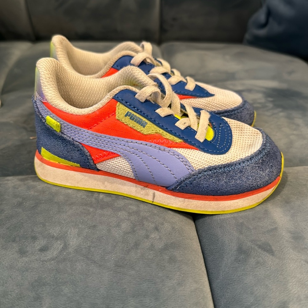Puma sneakers toddler size 9c euc